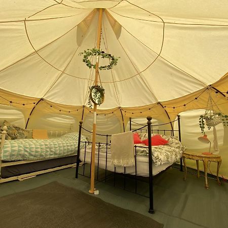 Secret Garden Glamping 호텔 리밍톤 외부 사진
