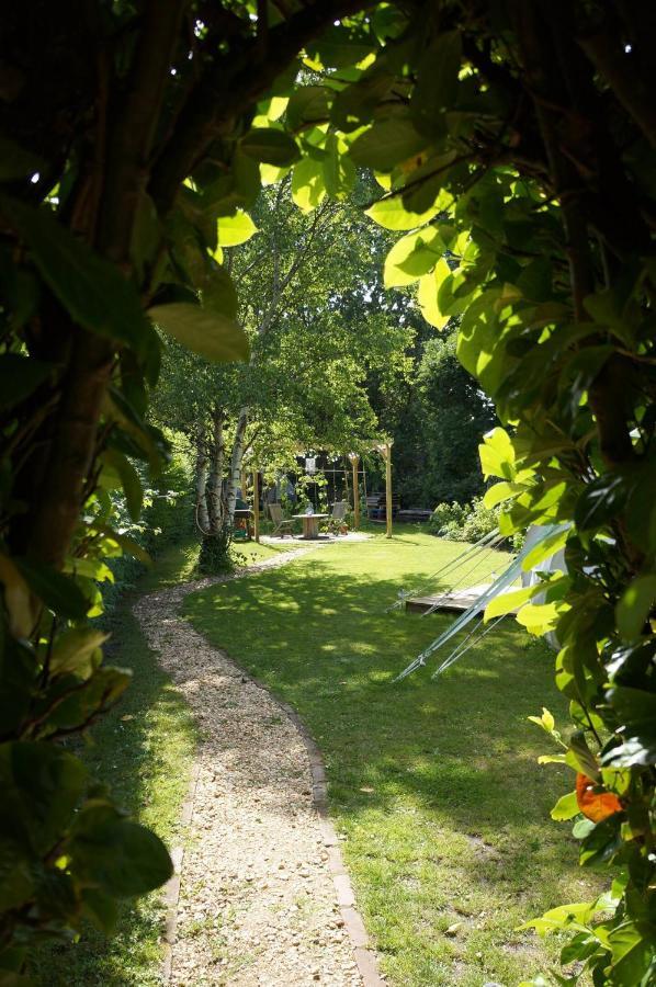Secret Garden Glamping 호텔 리밍톤 외부 사진