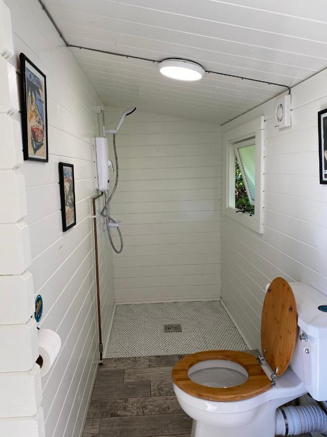 Secret Garden Glamping 호텔 리밍톤 외부 사진