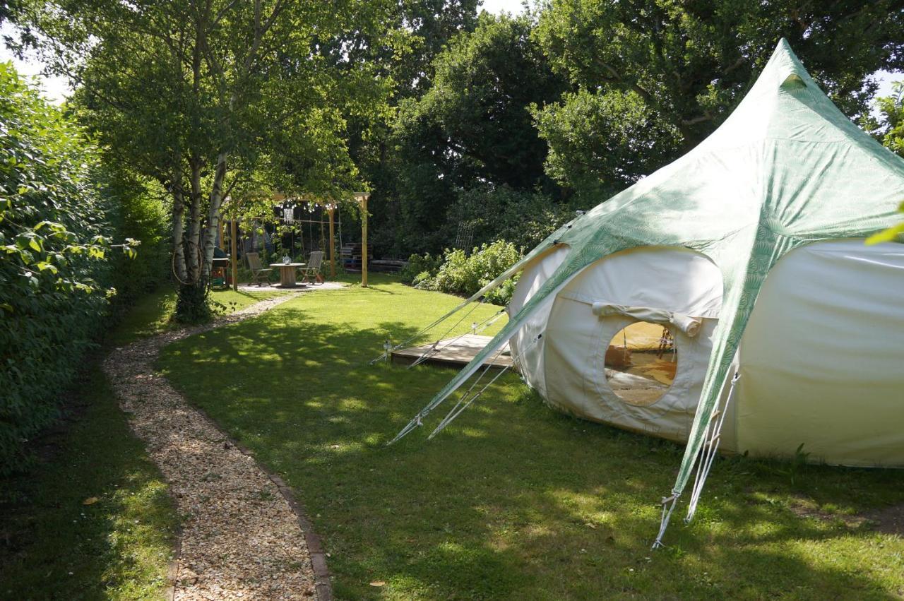 Secret Garden Glamping 호텔 리밍톤 외부 사진