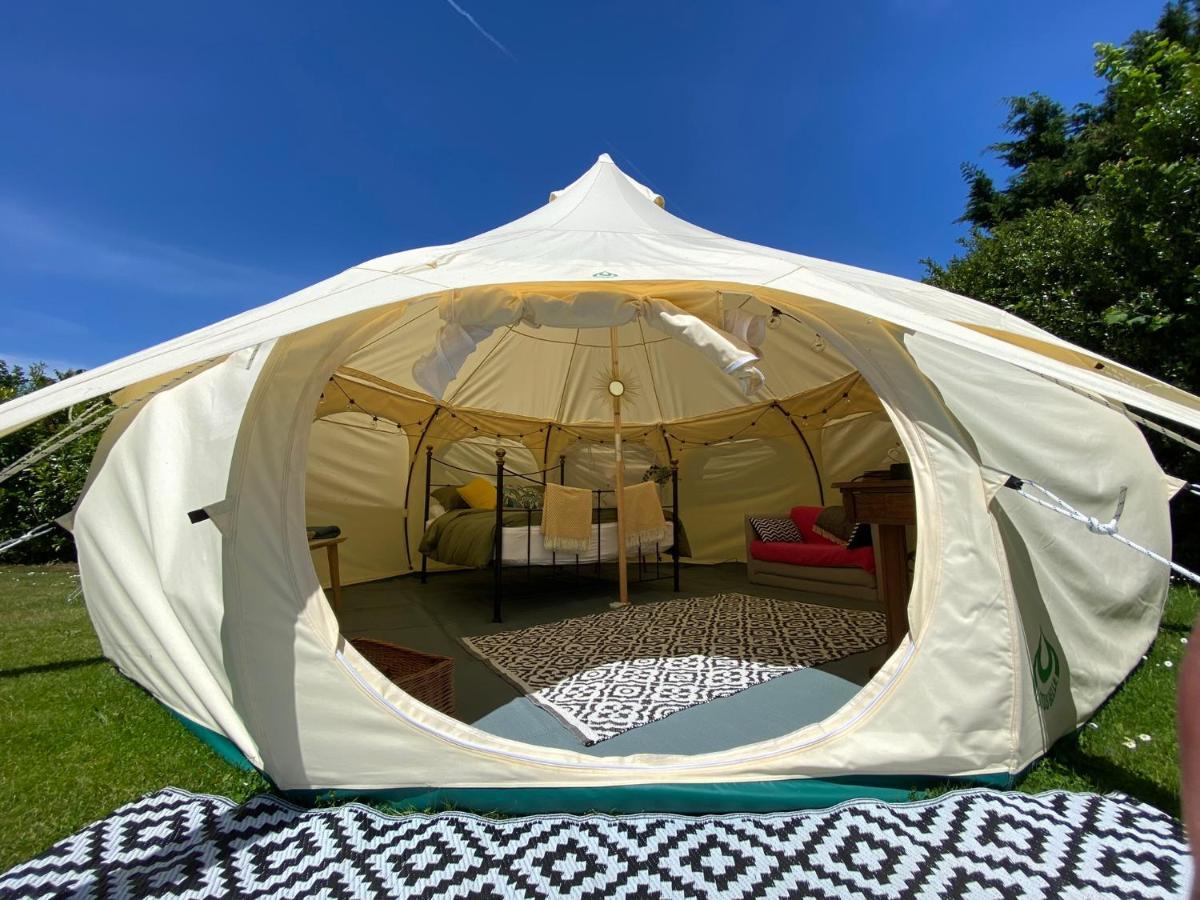 Secret Garden Glamping 호텔 리밍톤 외부 사진