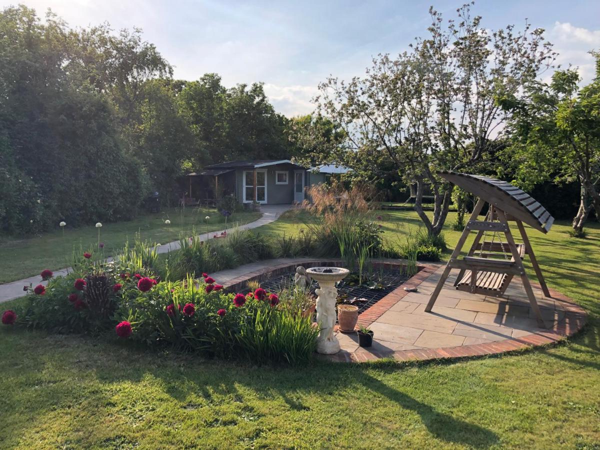 Secret Garden Glamping 호텔 리밍톤 외부 사진