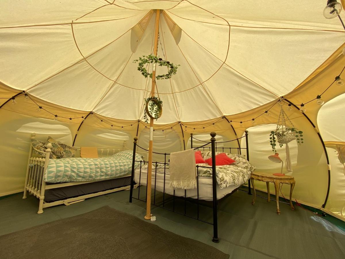 Secret Garden Glamping 호텔 리밍톤 외부 사진