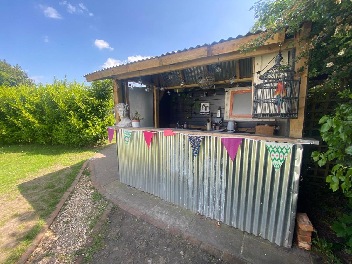 Secret Garden Glamping 호텔 리밍톤 외부 사진