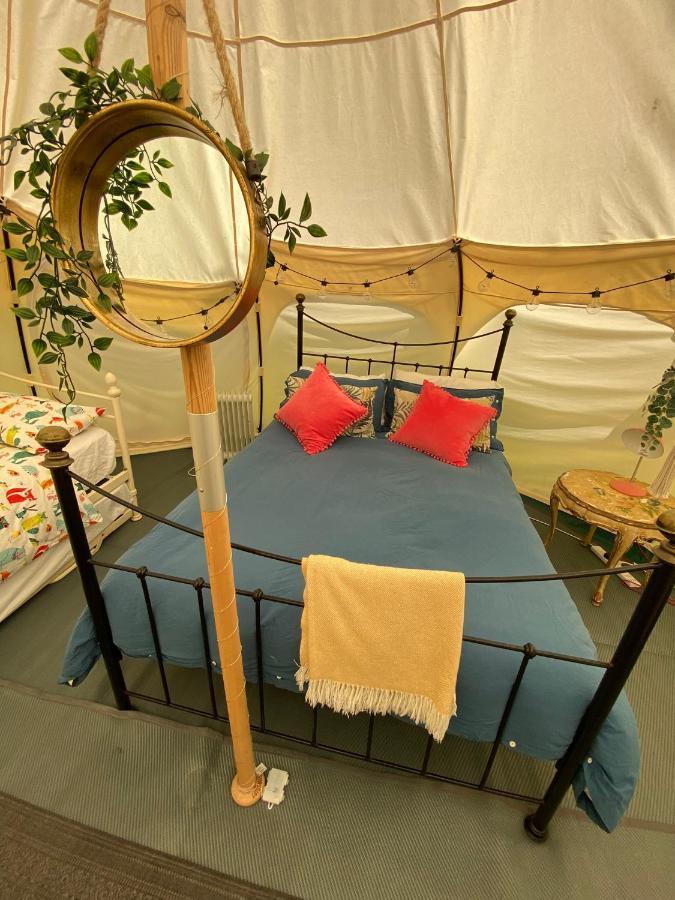 Secret Garden Glamping 호텔 리밍톤 외부 사진