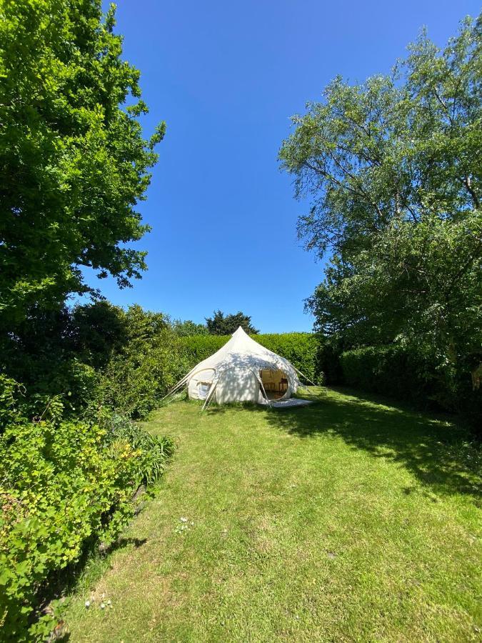 Secret Garden Glamping 호텔 리밍톤 외부 사진