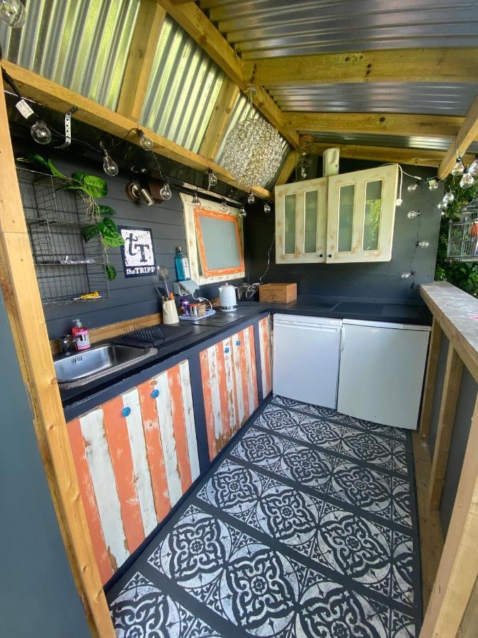Secret Garden Glamping 호텔 리밍톤 외부 사진